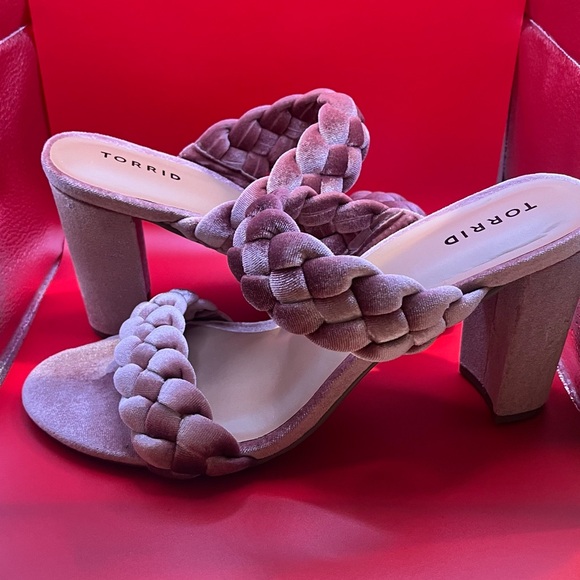 Torrid Mauve Braided Velvet - Picture 2 of 6